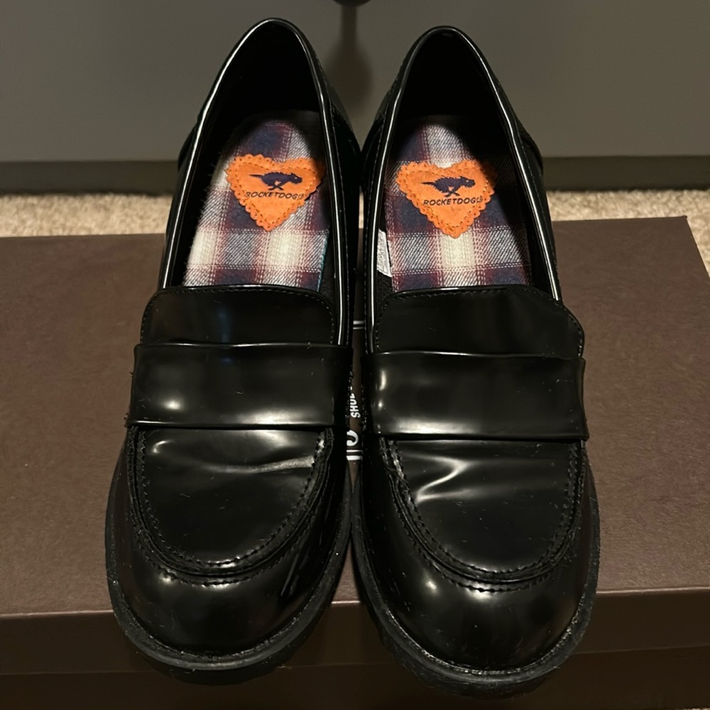 ROCKET DOG Black Loafer with heel